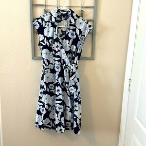 Tommy Hilfiger size small dress with pockets